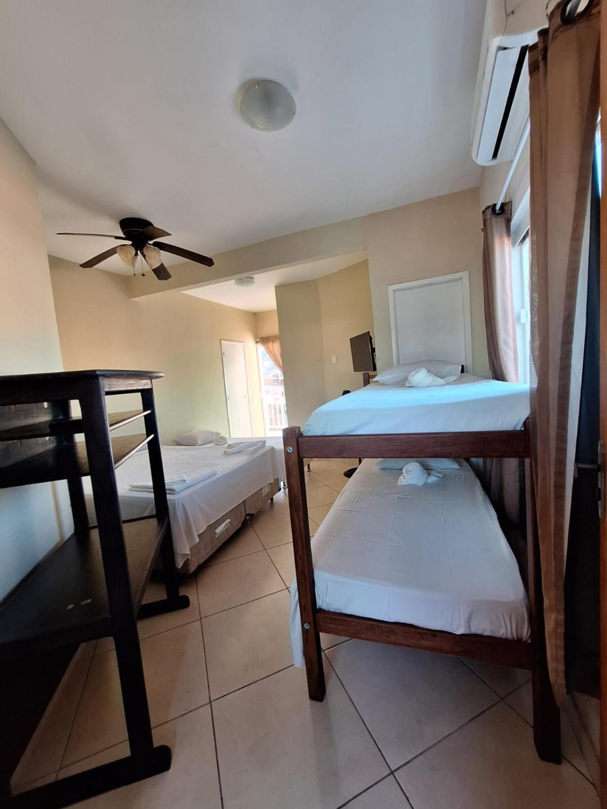 Hospedagem Recanto Dos Anjos Арраял-ду-Кабу Экстерьер фото